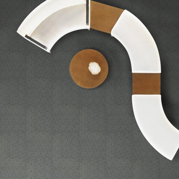 L'anti tapis de boucle statique couvre de tuiles la tuile haute-basse de tapis