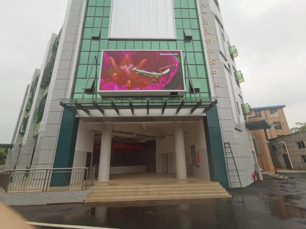 P8 Outdoor Led Display Billboard Electronic TV Wall Signboard Display Full Color Waterproof Box