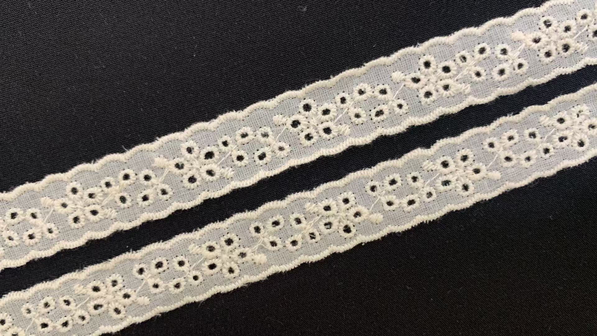 2cm Cotton Chicken Lace Trim with Small Daisy Eyelet Cutout and Double Scalloped Edge for Dress Garment Lingerie