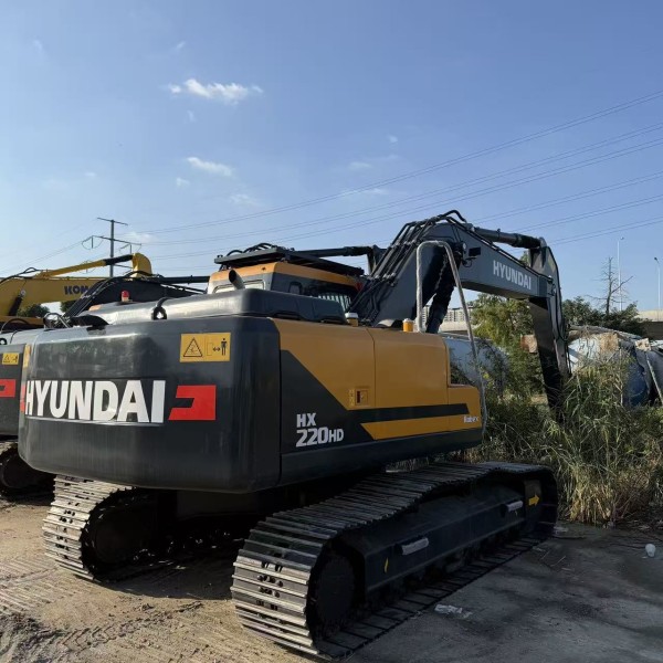 220HD Hydraulic Used Hyundai Excavator 22Ton Crawler Construction Equipment