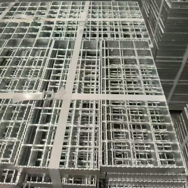 Galvanized Steel Grating, Superior Rust-Proof Performance
