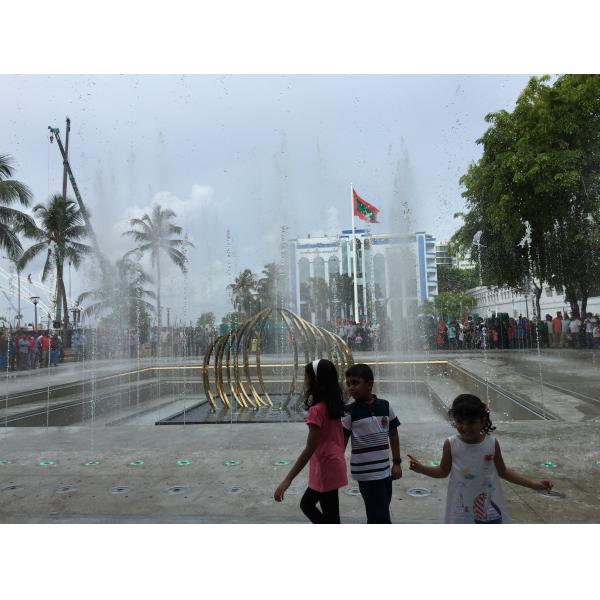 Настраиваемый красочный наружный пол Подземный фонтан сухой воды