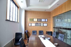 Yuyao Lishuai Film & Television Equipment Co., Ltd.