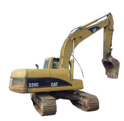 Commerce actif pour une pelleuse Cat 320C en 3400 heures de travail Poids de fonctionnement 21115 kg