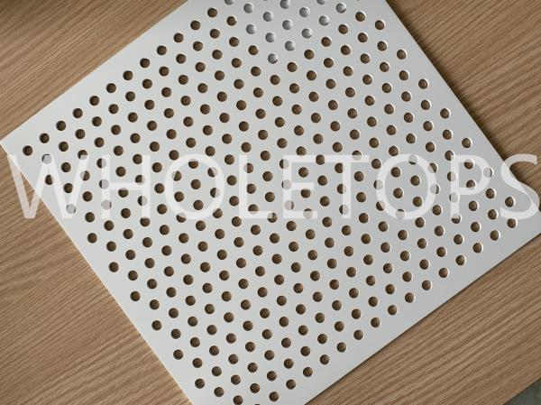 Regualr Stagger Punching Holes Decorative Aluminum Sheet Fire Resistance