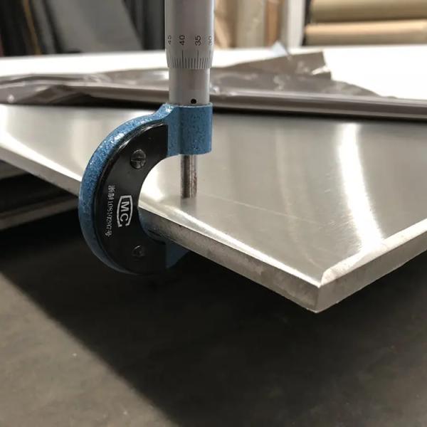 8K 2205 2507 tôle en acier inoxydable en double miroir étiquetage en tôle brossée SUS410