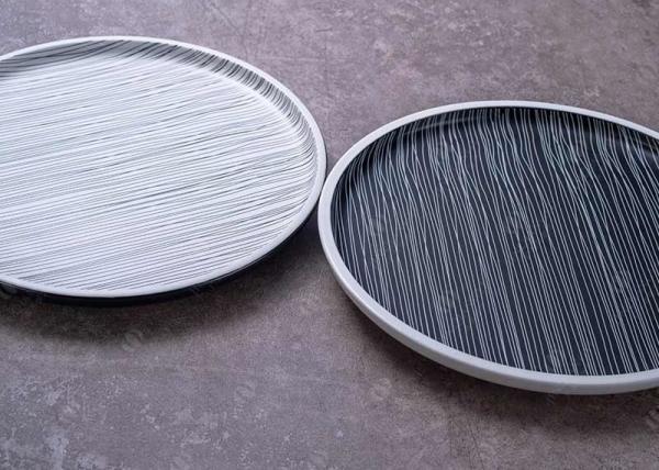 OEM ODM White And Black Line Round Ceramic Dinner Plate