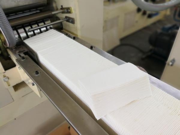 Xinyun Adsorption Napkin Tissue Paper Making Machine Vacuum Folding L Folding