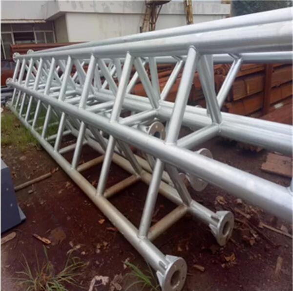 As telecomunicações tubulares de aço galvanizadas da estrutura de 25m elevam-se