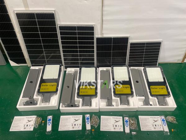 200W 300W 400W 500W Classsic Aluminum Solar Street Lights For Village Yard Outdoor