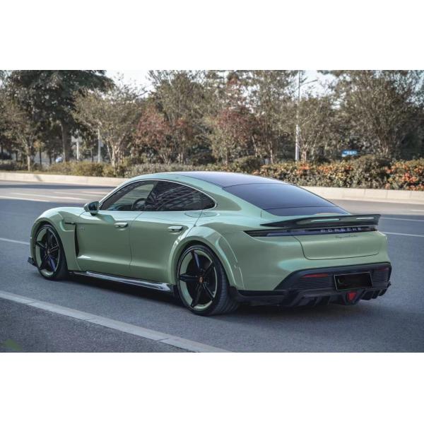 Nouveau produit pour Porsche Taycan Kit de carrosserie en fibres de carbone Taycan large carrosserie avant pelle jupe latérale spoiler diffuseur