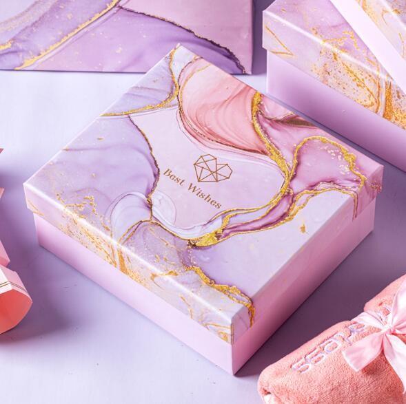 Pink Cardboard Gift Packaging Boxes UV Varnish Art Paper Gift Box With Gold Powder