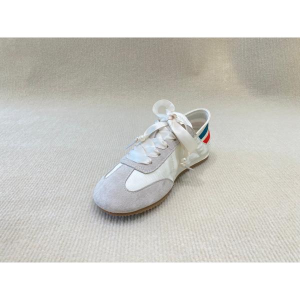 Women comfort and flat sneakers with color bar and lace up running shoes