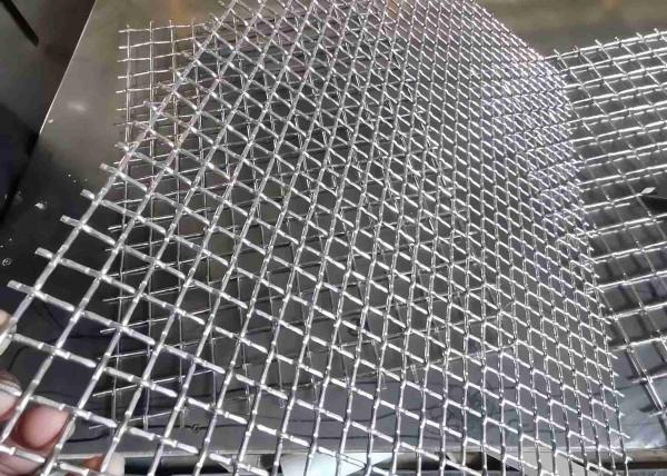 Architectural  0.472 Opening Lock Crimped Wire Mesh 0.102 0.059 Wire