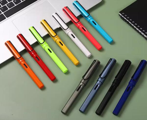 Plastic pen advertising pens with customized logo business signature pen gift pen with engraving