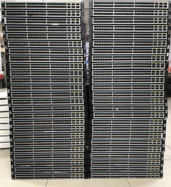 CE6851-48S6Q-HI Commutateur optique à 48 ports 48*10G et 6*40G Ports SFP pour la communication en plein-duplex et en demi-duplex de la série CE6800