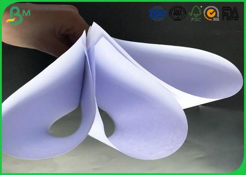 FSC Certificatied 60gsm al papel de imprenta sin recubrimiento de 120gsm Woodfree, garantía blanca