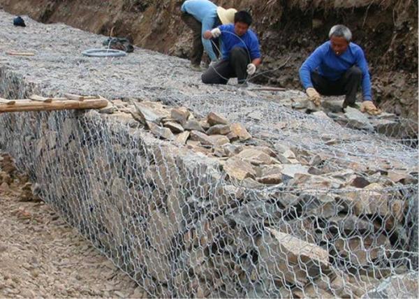 8x10cm Hole Gabion Mesh Basket Galvanized Anti Corrosive Stone Filled Q195