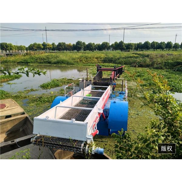 Aquatic Weed Harvester with 10 KG Capacity 1 m Dredging Depth and 50 cm Draught for Efficient Water Plant Removal