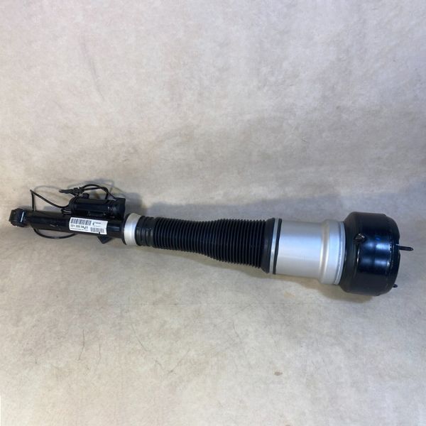W221 Suspension Struts for Mercedes-Benz S Class S550 2213205513 2213205613 Air Shock Absorbers