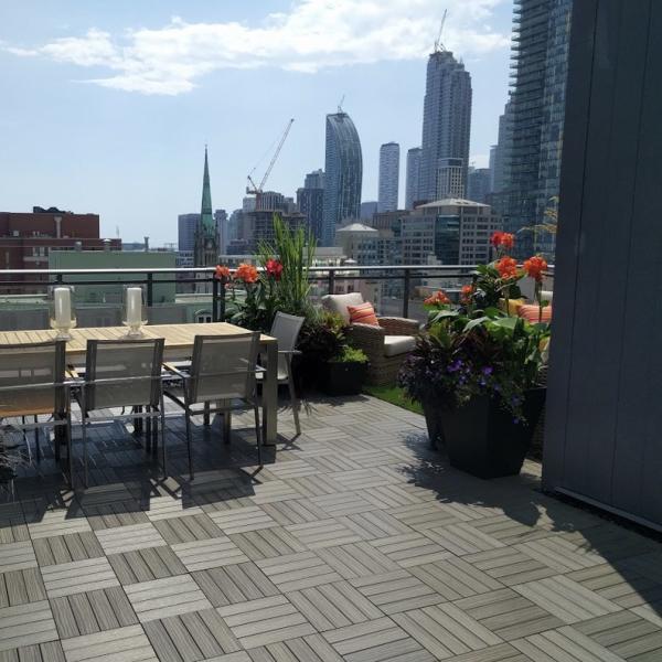 Выберите наружные деревянные пластиковые композитные самодельные перекрывающие настильные плитки 300 мм * 300 мм