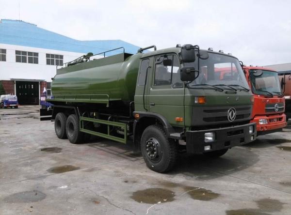 Manual Transmission Dongfeng 6x6 Diesel Fuel Tanker Truck with Large Tank Capacity