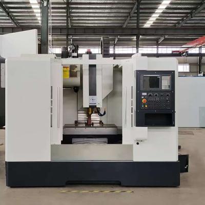 Système CNC avancé VMC Centre d'usinage vertical Vmc 650 haute précision