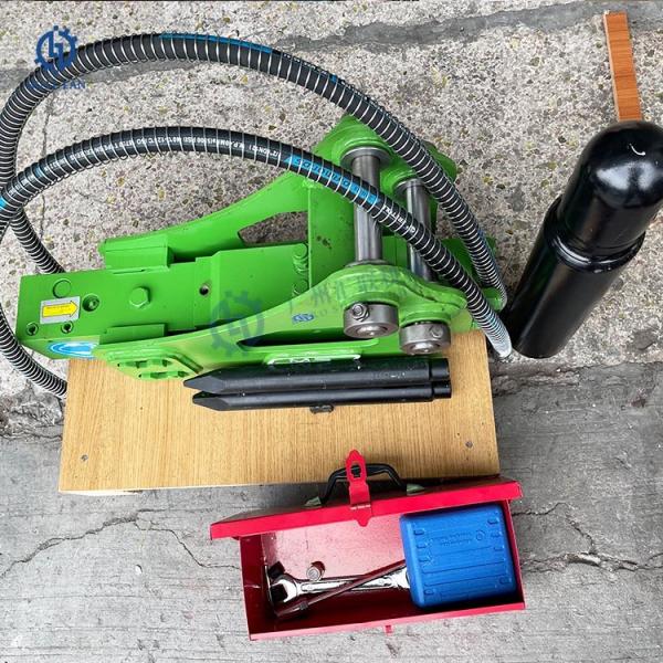 Sb10 Sb20 Sb30 Sb40 Sb45 Sb50 Sb60 Sb70 Sb81 Sb151 Hydraulic Rock Breaker Hammer For Soosan Mini Excavator With Chisel