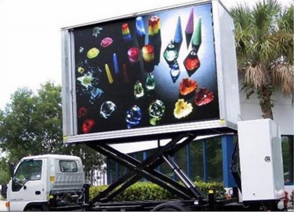 3 Sides Electronic Full Color Outdoor Message Boards , DIP346 LED Sdvertising Truck