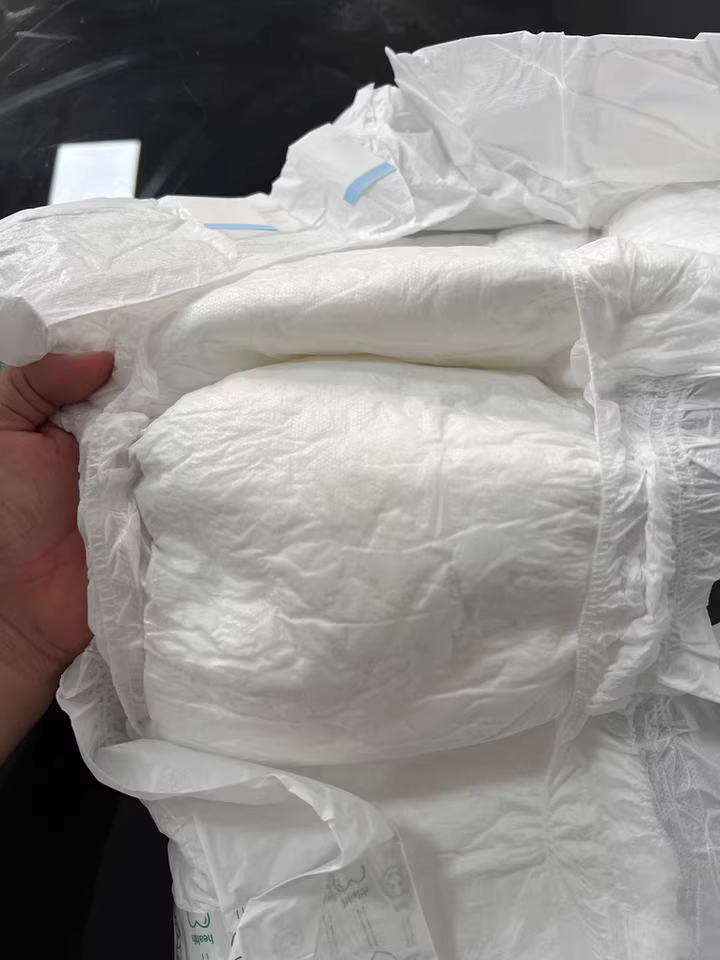 Incontinence Disposable Adult Diapers Customizable High Absorbency Disposable Diaper Mat