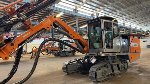 Rock Drill Rig T640J Top Drive Hammer Mining Drilling Rig Quarry Drill Machine