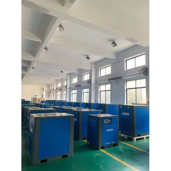 132KW VSD Direct-driven Water Cooling Oil-free Rotary Screw Compressor