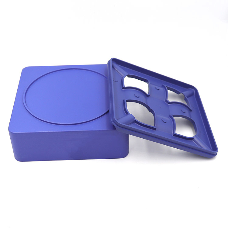 Square Matte Aluminum Alloy Metal Ashtray with Multi-Slot Design for Modern Decorative Storage in Home and Bars