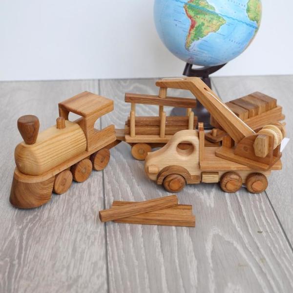 OEM ODM Handmade Wooden Toys Cars For Toddlers With Smooth Edges