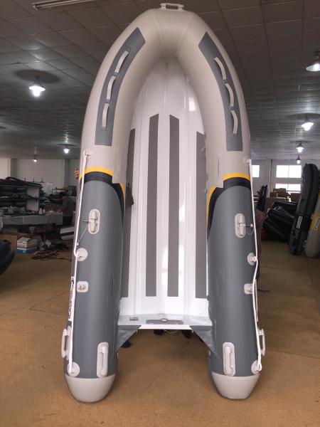 3  Chamber Aluminum Fishing Boats , Durability 330cm Small Aluminum Boats