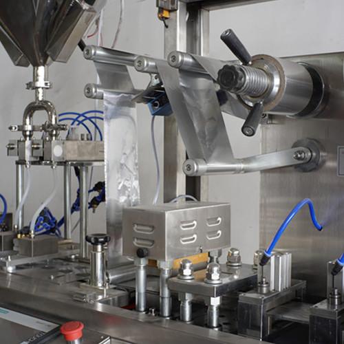 Plastic Tablet Aluminum Blister Packing Machine 110mm Feed Travel