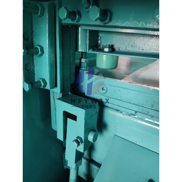 PLC Touch Screen  Stainless Steel Plate Leveling Machine 1300mm  For High Precision Metal Flattening