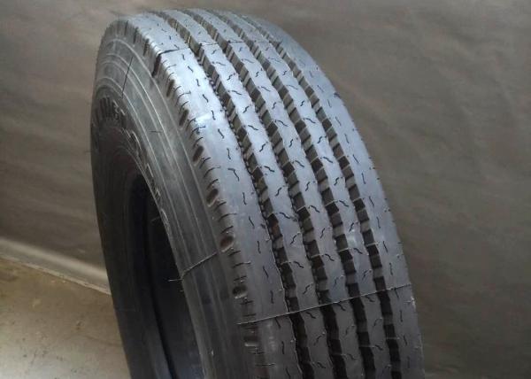 All Axle Wheel Heavy Duty Truck Tires , Lite Truck Tires 8.25R16LT Long Service Life