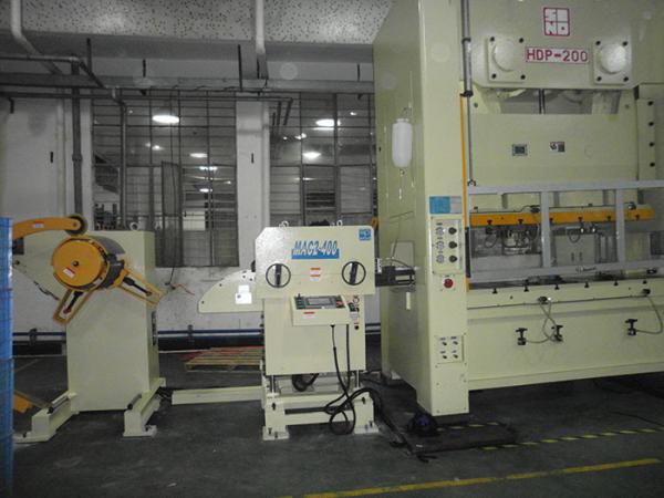 Clip CNC Roller Servo Decoiler Straightener Feeder High Speed Mechanical Gear