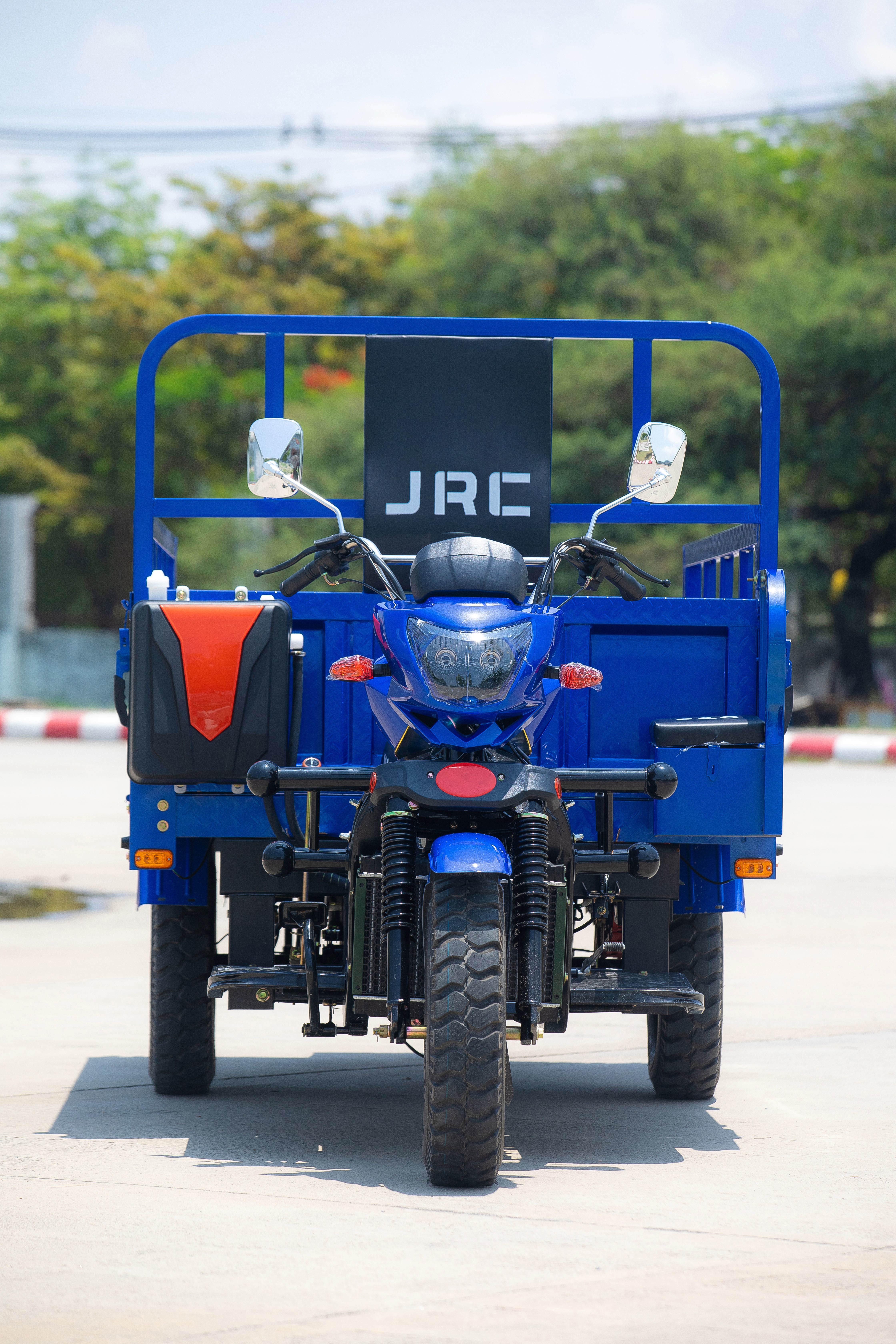 JRC-250 ZH-A Cargo Tricycle with 250 CC Engine, 500 kg Load Capacity, and Reinforced Steel Cargo Bed