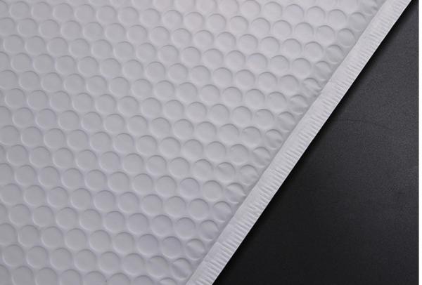 Self-seal Cool Shield Bubble Mailers 30x45cm For Excellent Product Protection