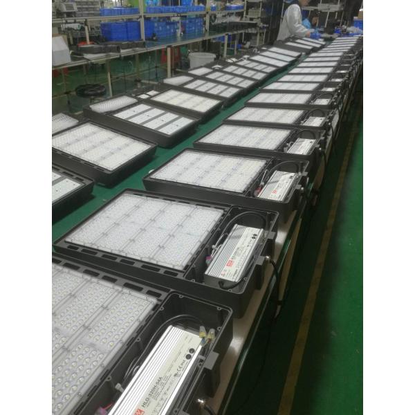 90-305VAC  300w Led Parking Lot Light High Power 140lm / Watt Light Efficiency