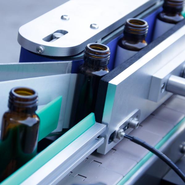 Automatic High Speed Vertical Large Round Bottle Labeling Machine With Ribbon Coding Machine