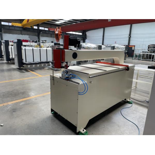 Полуавтоматическая машина для пошива картонных коробок