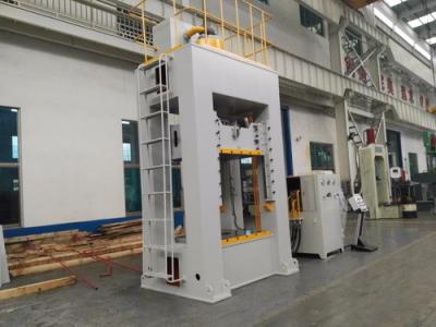tipo estiramento do pórtico 200T da chapa metálica da máquina da imprensa da energia hidráulica que faz à máquina o motor de 11 quilowatts