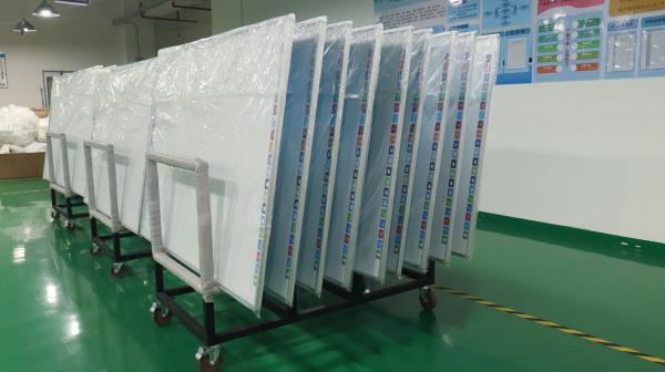 Pizarra electrónica inteligente de 102 pulgadas interactiva para la enseñanza de reuniones