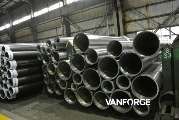 ASTM A335 P9 Alloy Seamless Steel Pipe Painted Surface Customized Length