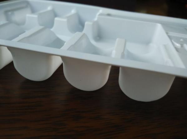 Plastic tray for health care products, blister