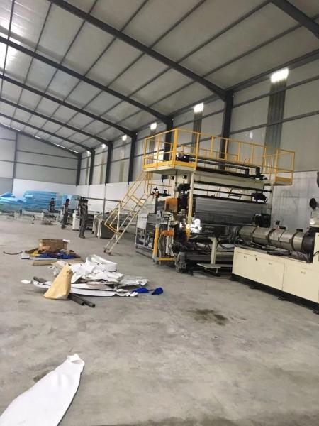 Máquina de extrusão de placas de plástico de placas UV 300 kg/h Máquina de folha de mármore artificial de PVC