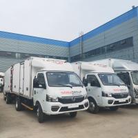Dongfeng Mini Refrigerated Truck , Fresh Food Freezer Van Truck 5Tons